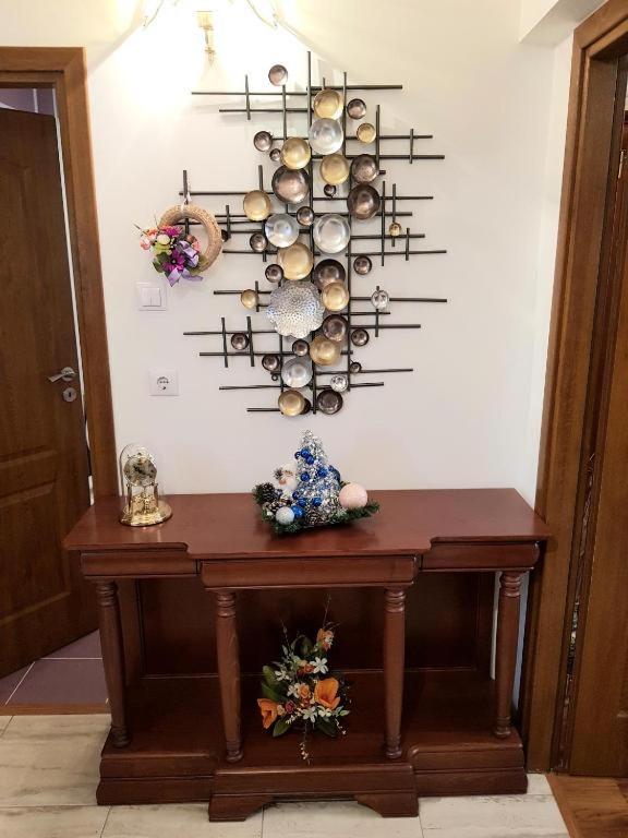 Appartamento Garsoniera Mihaela Petroşani Esterno foto